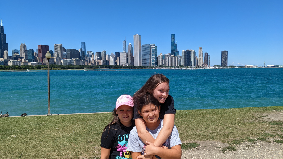 The girls in front of the Chicago skyline